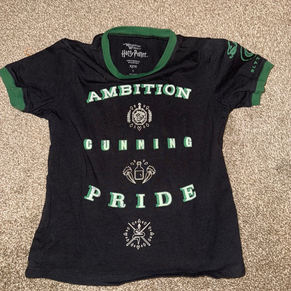 Warner Bros. Black and Green Harry Potter Tee